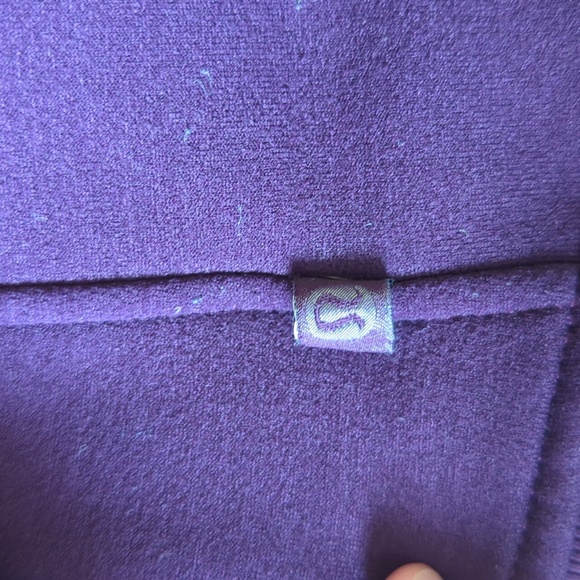 Lululemon 🍋 purple zip up fleece - Picture 5 of 5